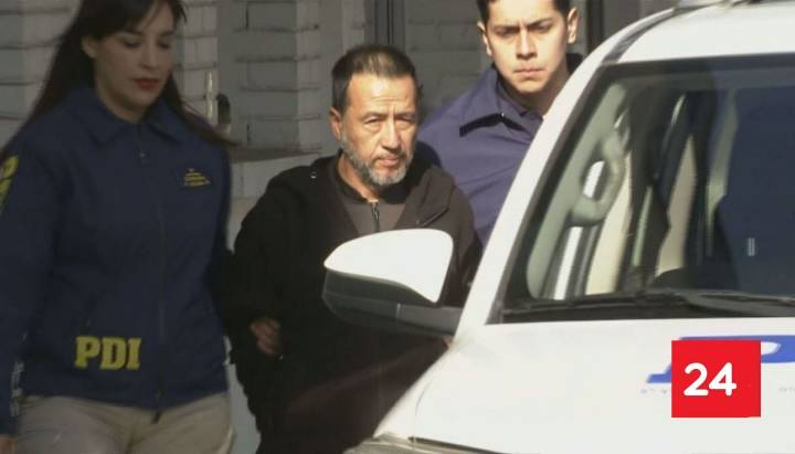 "Se vieron pillados'": Vecina aseguró que detenido por triple homicidio en La Reina iba junto a una mujer