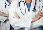 Más de 300 médicos formados en Salamanca trabajan fuera y uno de cada tres se jubilará en 2035