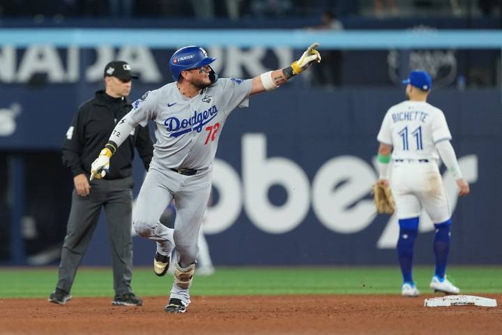 Deadspin | Game 7 of World Series watched by 27.3M in U.S., most since 2017