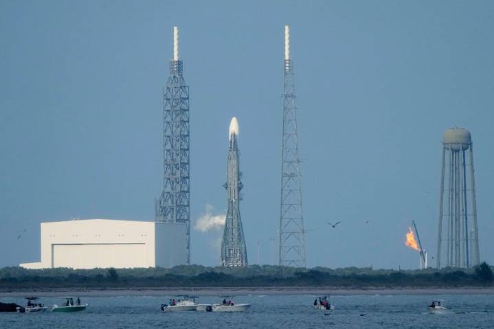 Solar storms delay the launch of Blue Origin’s big new rocket with Mars orbiters for NASA