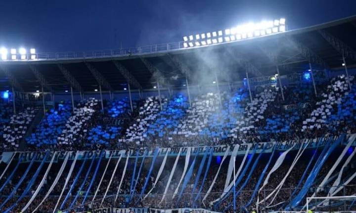 Marcha atrás de Aprevide: Racing levantó la sanción y tendrá público ante River