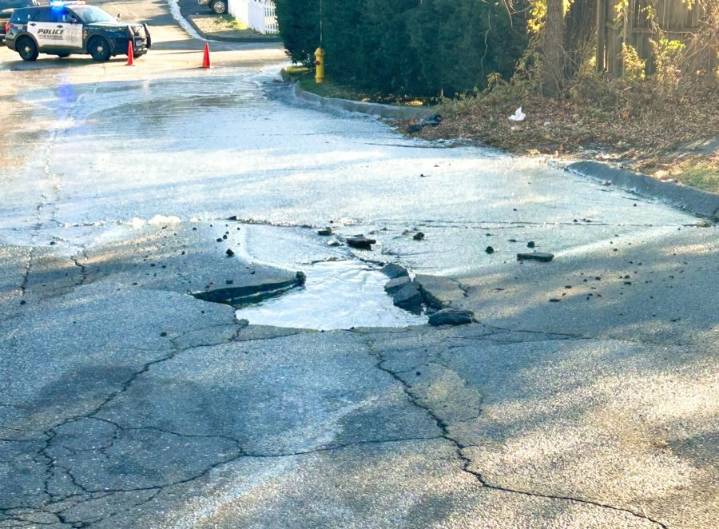 Water main break in Waterbury could affect up to 50 homes