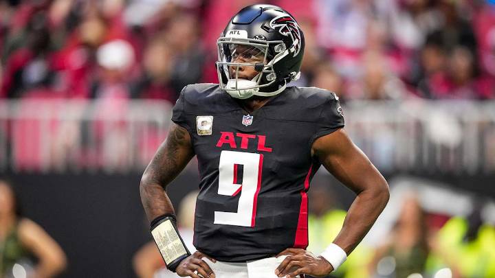 Michael Penix Jr., Drake London injured vs. Panthers; future status unclear