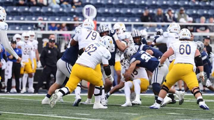 Nevada ends 16-game conference losing streak with dominating 55