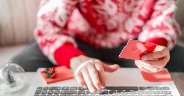 Watch Out for Fraud While Holiday Shopping