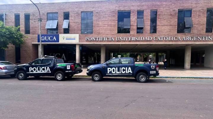 Evacuaron la Universidad Católica de Mendoza y el colegio por una amenaza: “Voy a cometer un genocidio”