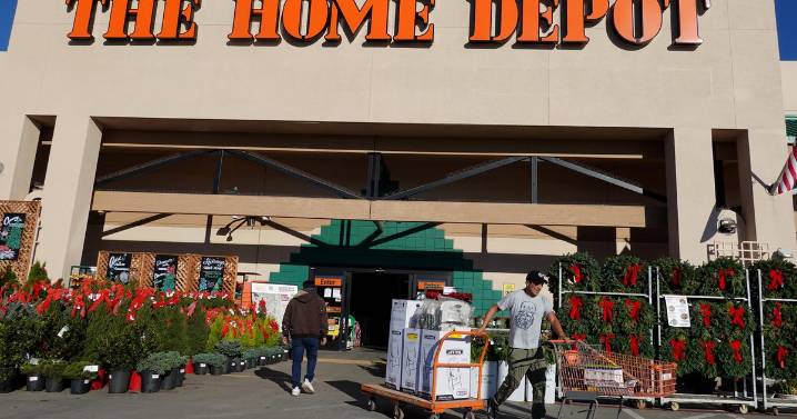 Demonstrators use "ice scraper protests" to denounce immigration raids, pressure action from Home Depot