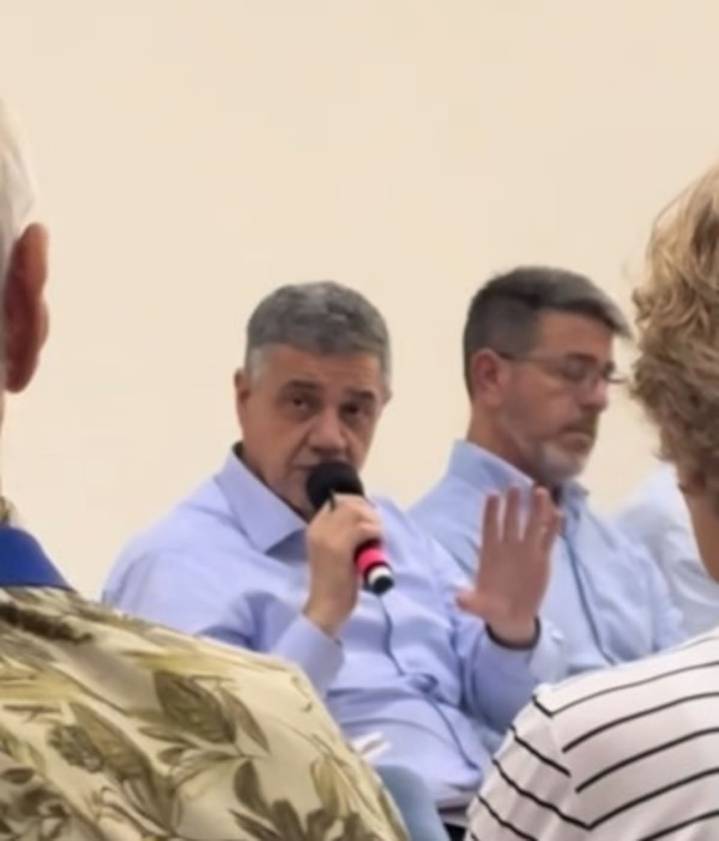 “Infiltraron la reunión”. Difunden un video de un tenso cruce entre Jorge Macri y vecinos de Liniers