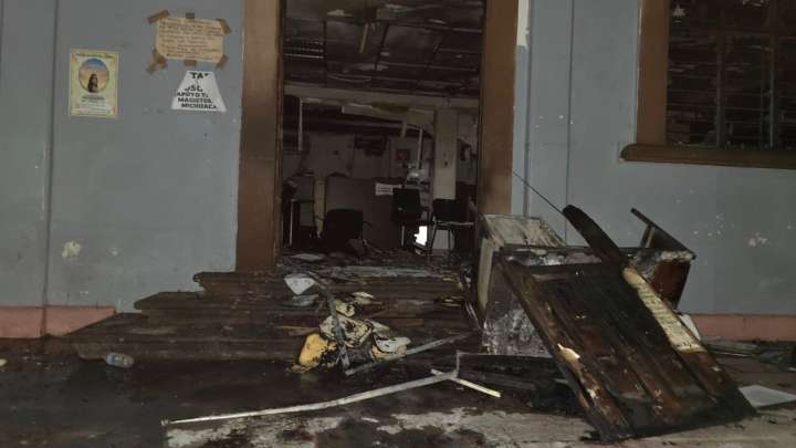 En Fotos: Así fueron los Destrozos en Uruapan y Apatzingán en Protesta por Asesinato de Manzo