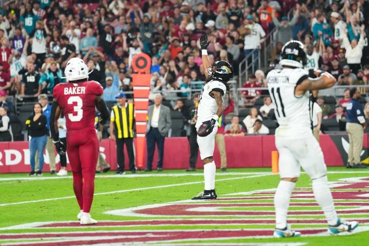Deadspin | Jaguars overcome turnovers to edge reeling Cardinals in OT