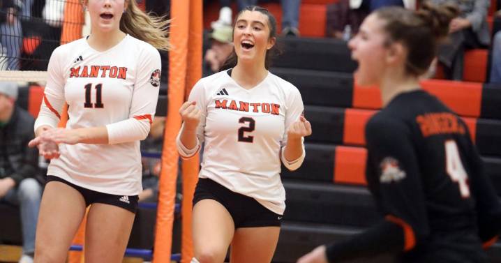 District final comes down to Kingsley, Manton