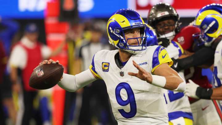 Rams move to top of NFC after rout of Buccaneers