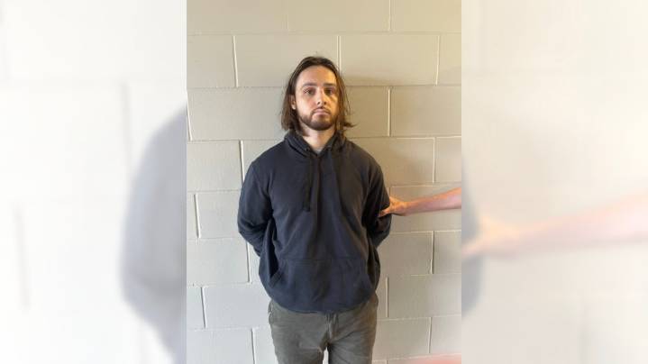 Man accused of Palisades fire refused to leave sister’s house for $15,000, feds say