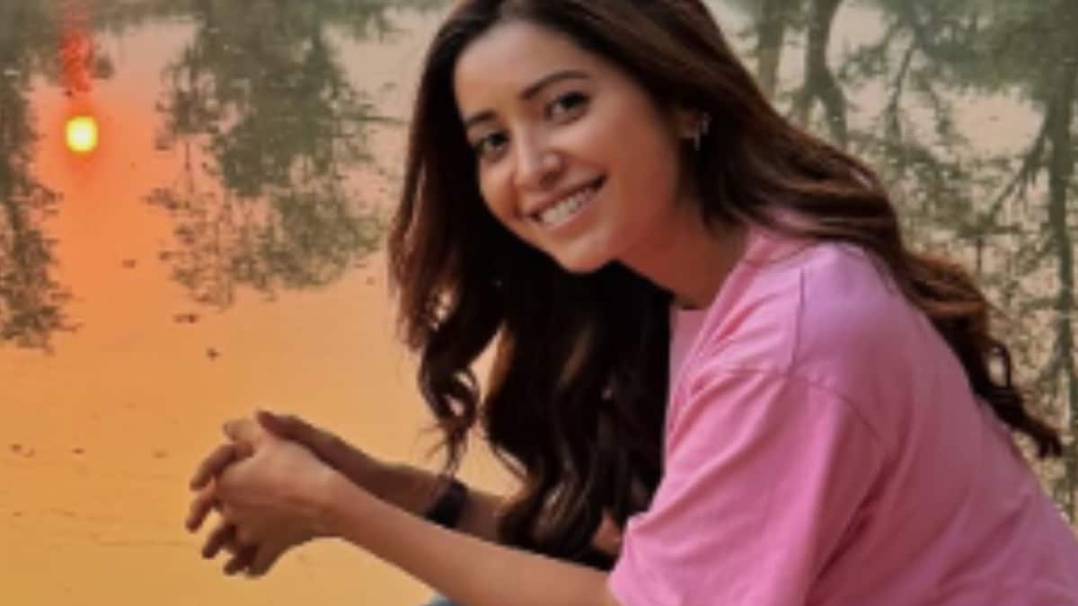 Asha Negi Enjoys Magical Sunset In Orchha During Work Trip: ‘Pure Magic’