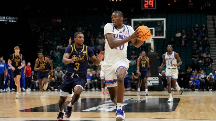 Kokomo's Flory Bidunga leads Kansas past Notre Dame, 71