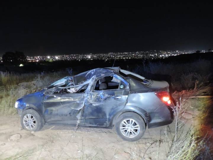 Dos menores de edad resultan lesionados tras protagonizar un doble accidente y persecución policial