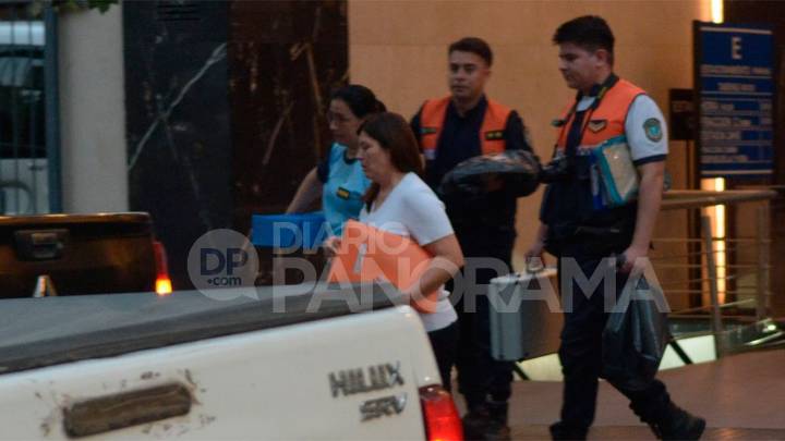 Detuvieron a 5 peruanos con documentos falsos en céntrico hotel