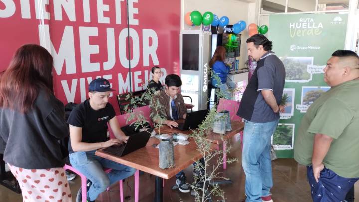 Entrega Grupo México árboles de especies nativas a saltillenses