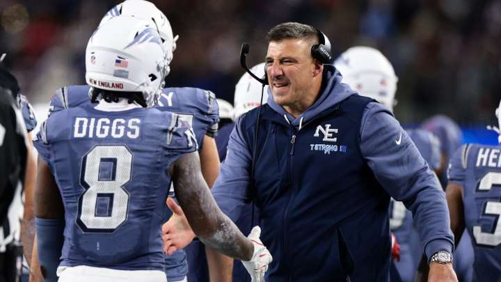 Vrabel’s authenticity fueling Patriots’ turnaround