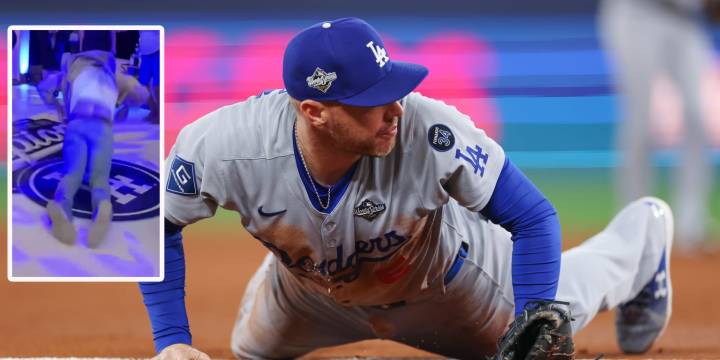 Freddie Freeman does the perfect worm in front of Dodger teammates