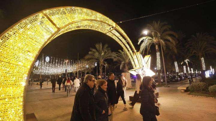 El nuevo Paseo Marítimo de Palma estrena su iluminación navideña