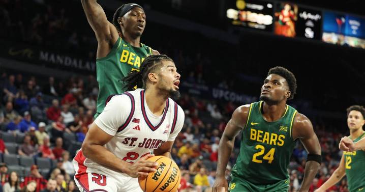 No. 14 St. John's hands Baylor its 1st loss, cruising to 96