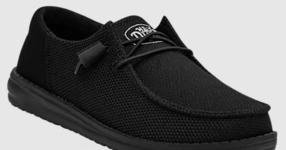 'Most comfortable, smart shoes' teacher on feet all day has 'ever worn' cut to £30