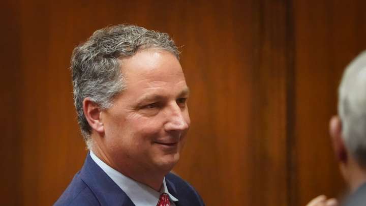 Indiana House keeps mid-decade redistricting alive