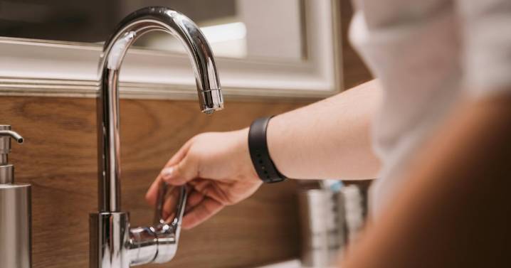 Las comunas de la RM con corte de agua programado para este jueves