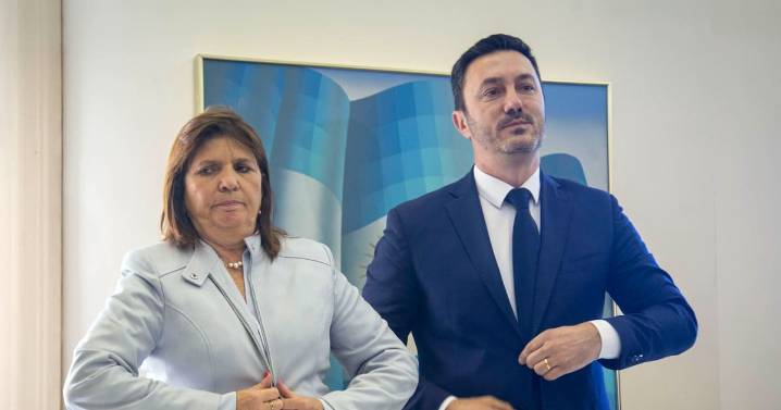 El Gobierno planifica la jura de los flamantes ministros mientras ordena la agenda presidencial