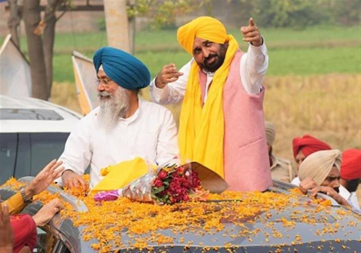 CM Mann's Grand Roadshow in Tarn Taran; Appeals to Voters to Support AAP Candidate Sandhu