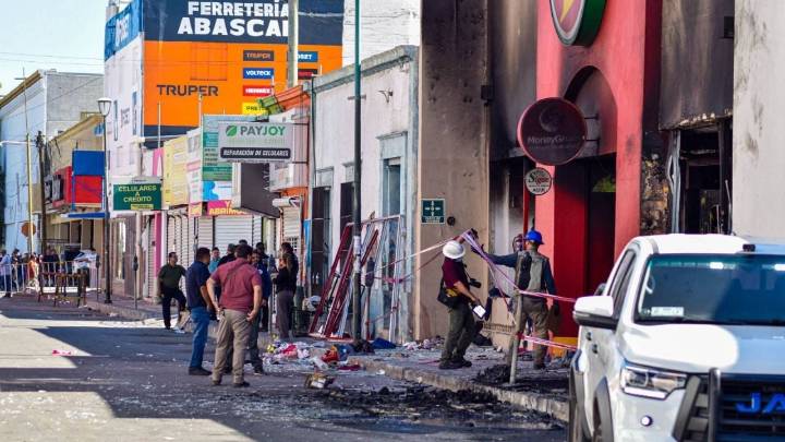 Tragedia en Hermosillo: más de 24 horas después, el gobierno de Durazo no ha esclarecido la razón por la que la gente no pudo salir de tienda incendiada
