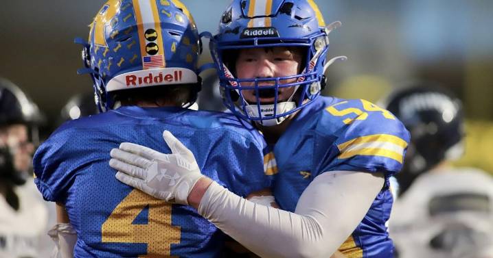 Ririe football survives upset-minded New Plymouth