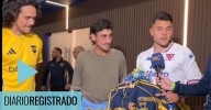 La emoción de Nacho Russo al recibir la camiseta homenaje a Miguel de manos del uruguayo que la encontró en su campo