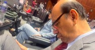 Video: 'Sí soy yo, pero en otra sesión': Diputado de Morena aclara foto viral dormido