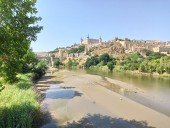 ¿Qué impacto han tenido las variaciones de caudal en el verano en el río Tajo a su paso por Toledo?