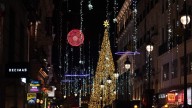 Almeida y el delegado del Gobierno chocan por la fecha del encendido de las luces de Navidad en Madrid
