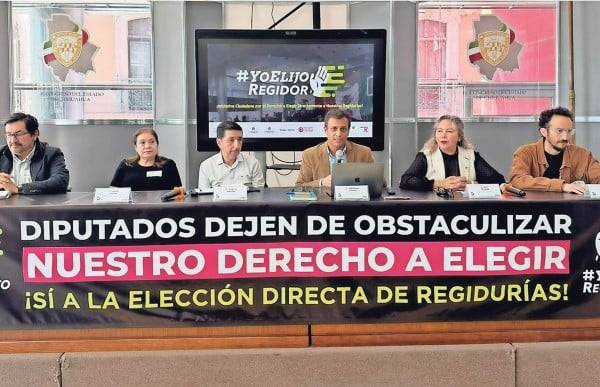 'Representan regidores a partidos políticos'