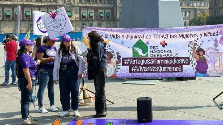 “Estado corrupto, por tu culpa estoy de luto”, mujeres marchan en CDMX por el 25N para visibilizar violencias y exigir justicia