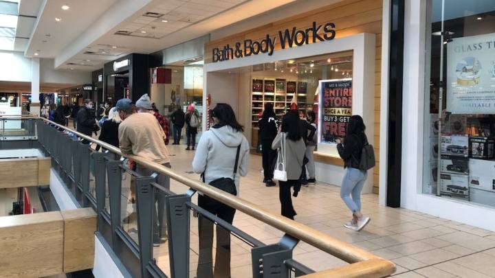 Most Albertans focused on buying Canadian this Black Friday: Survey