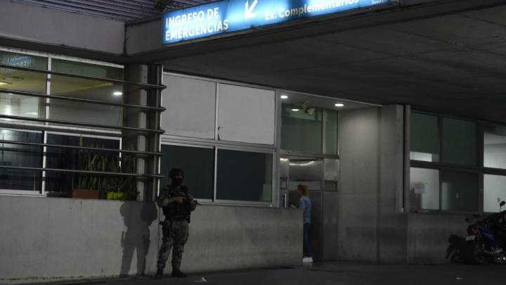 Un joven indigente está grave luego de que prendieran fuego el auto donde dormía