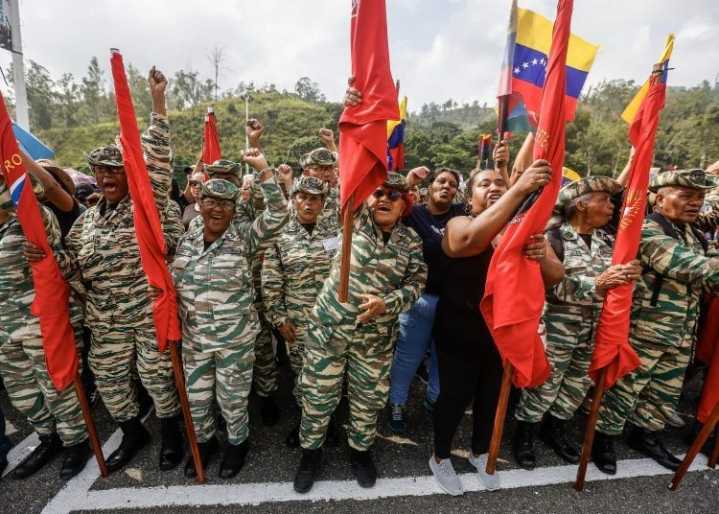 Venezuela activa milicias comunales ante posible confrontación con Estados Unidos