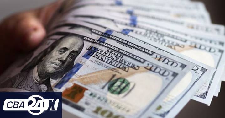 El dólar subió más de veinte pesos en el comienzo de la semana corta