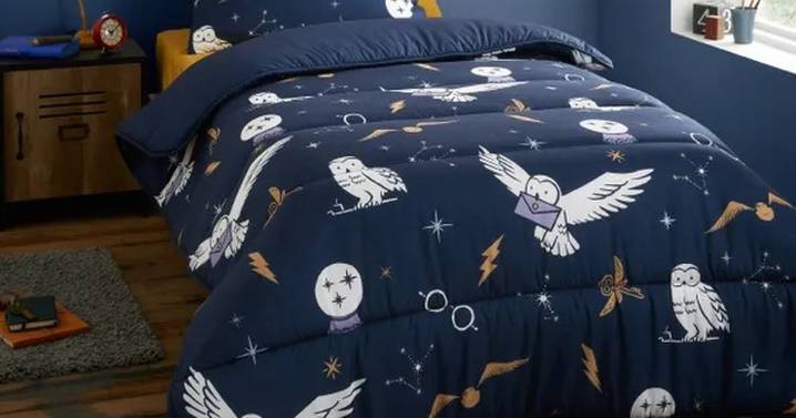 Five-star reviews for 'lovely' Dunelm Harry Potter coverless duvet and pillowcase set