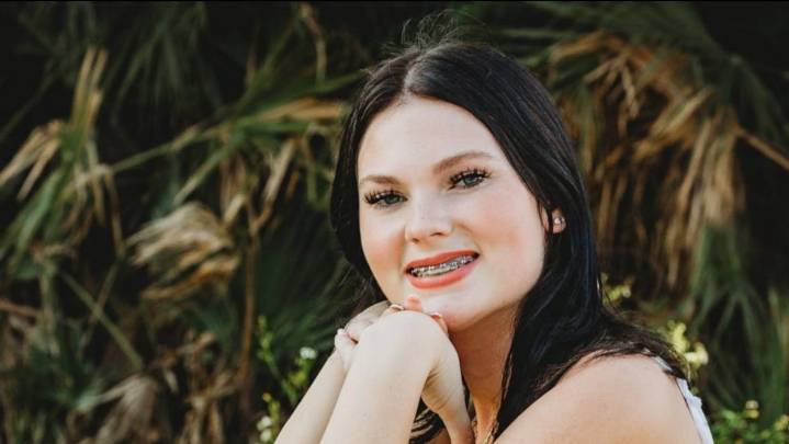 Who was 18-year-old Anna Kepner traveling with?