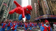 Macy’s Thanksgiving Day Parade kicks off in Manhattan