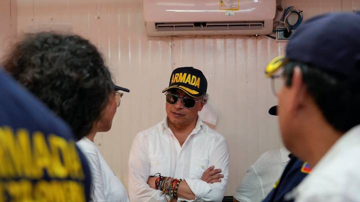 The Times, de Londres, cuestionó los movimientos bancarios de Petro: “No soy ningún narcotraficante, simplemente me gustan Gucci y clubes de striptease”