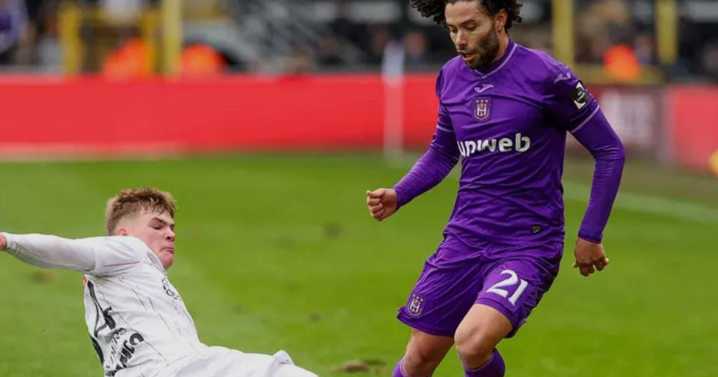 César ‘Chino’ Huerta se sometió a cirugía; regreso estimado febrero 2026