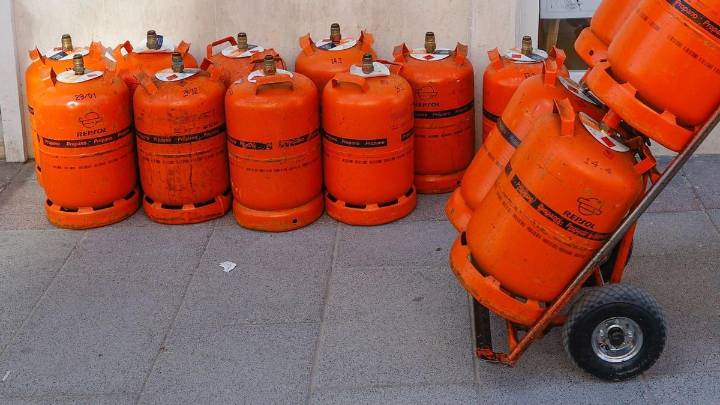 Siete años de cárcel por tratar de llevar a Canarias droga oculta en bombonas de butano