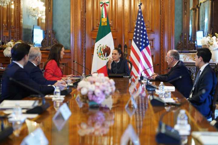 Prioridad, reapertura de frontera al ganado: Sheinbaum a Brooke Rollins